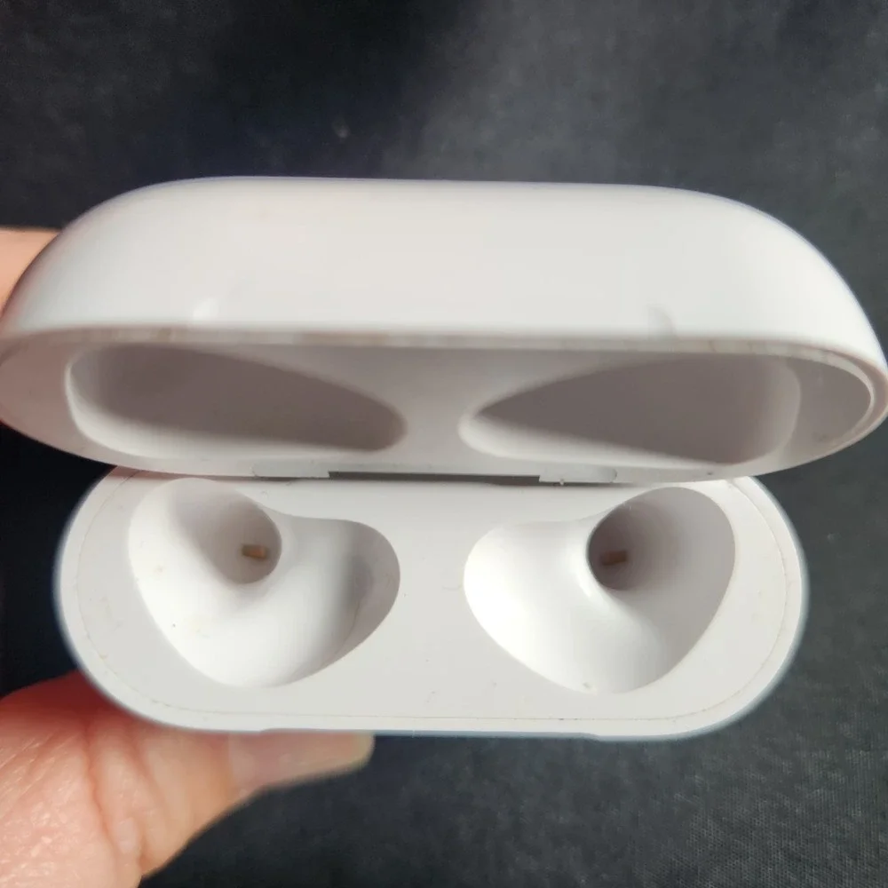 Apple AirPods 3rd Generation Charging Case Only. Genuine. Replacement. Works.